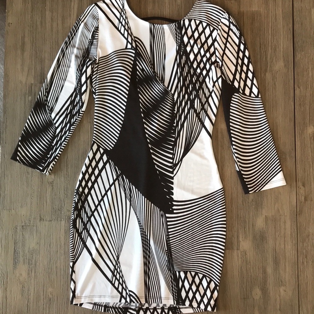Windsor black and white dress size Medium